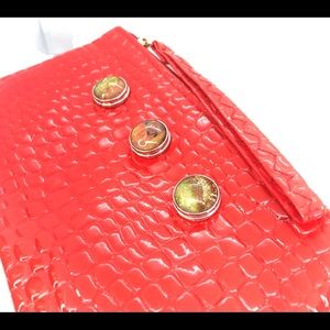 Clutch purse wristlet with 3 Handmade 20mm snaps